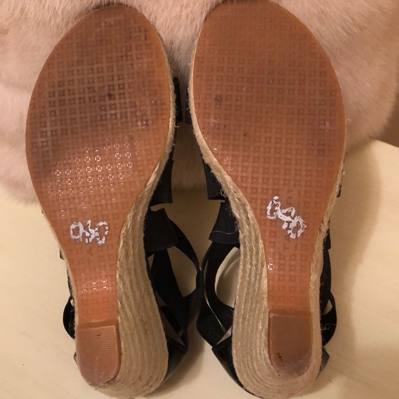 Tahari jute 3 inch wedge strappy sandals!! - Picture 5 of 5